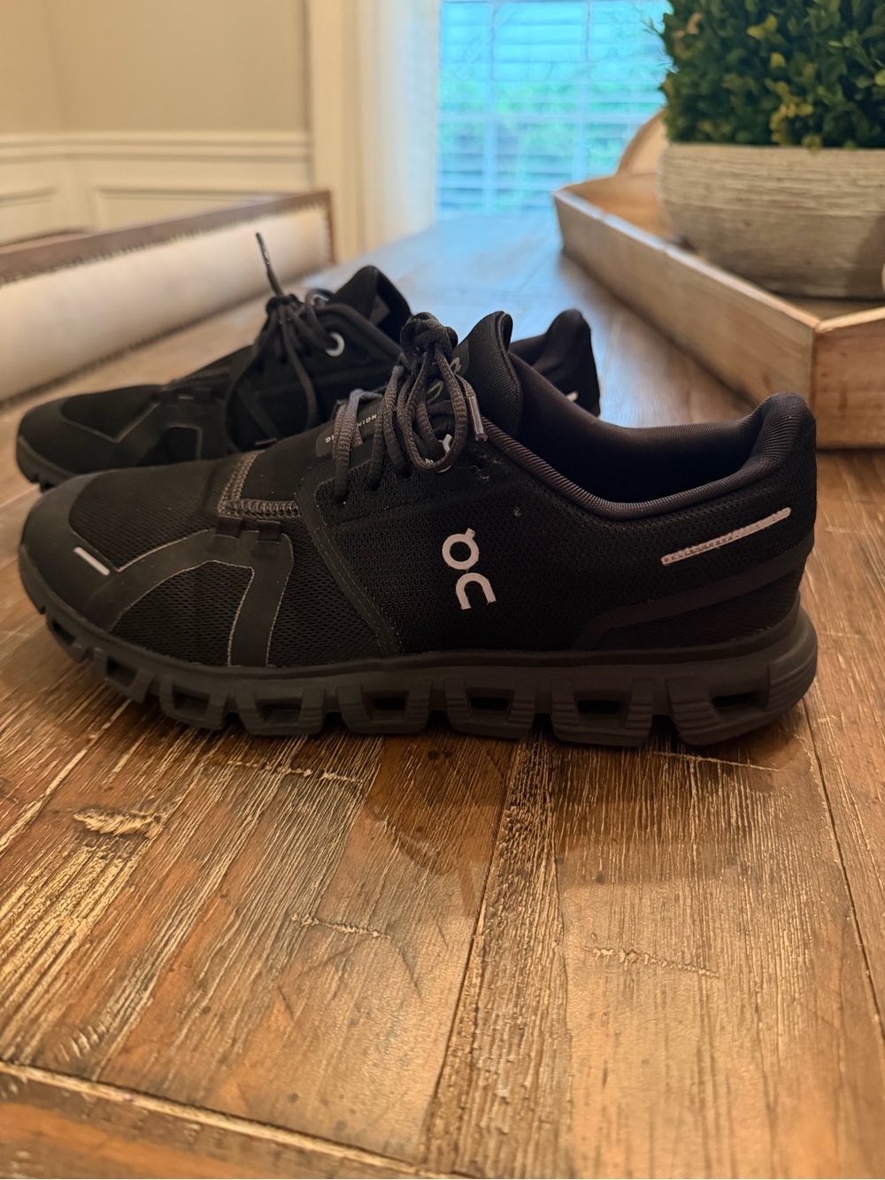 On Cloud-size 7.5-running shoe